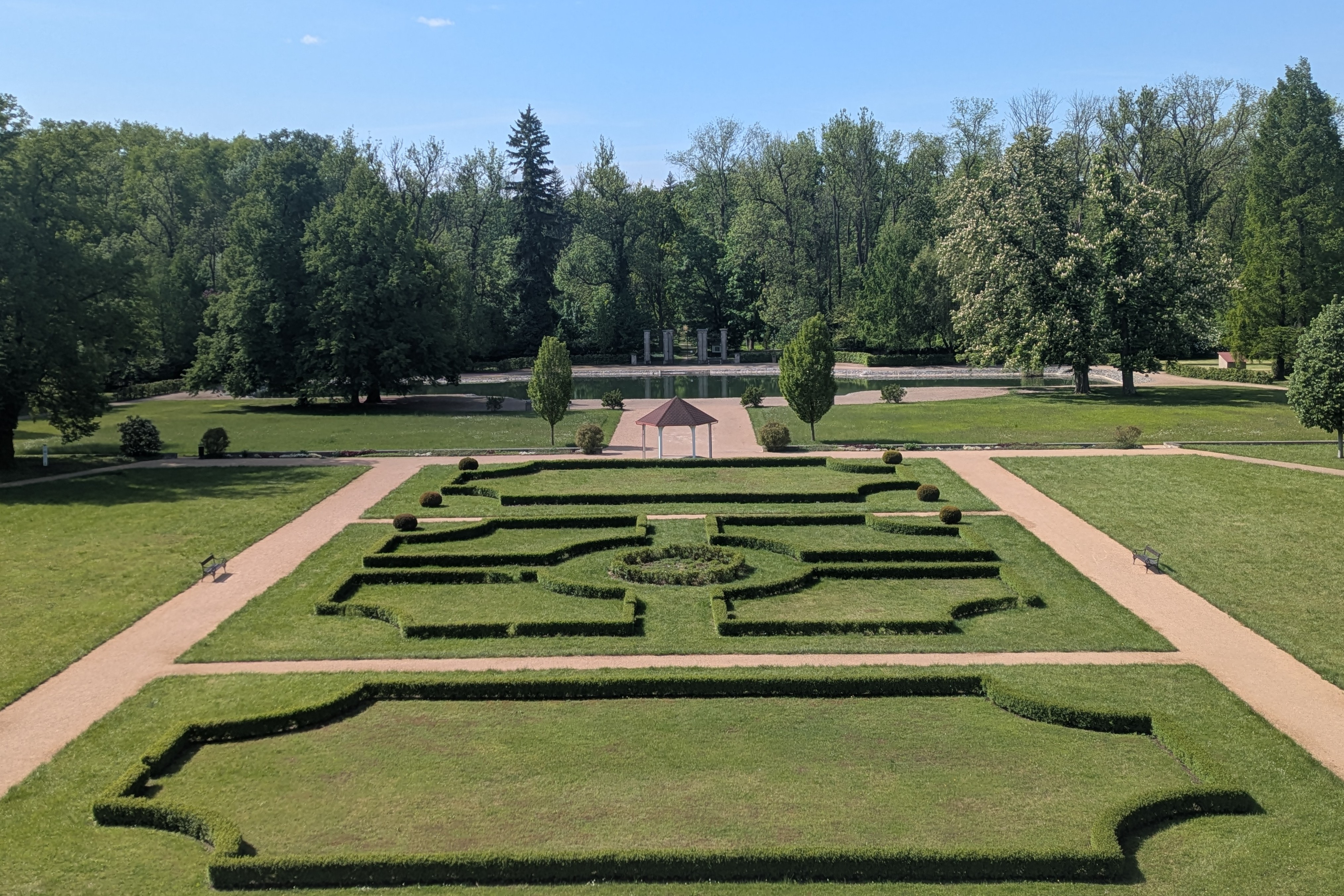 Chateau Gardens